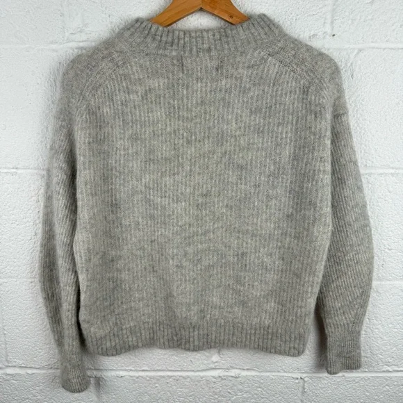 Everlane Alpaca Crew Neck Sweater M - Picture 3 of 6